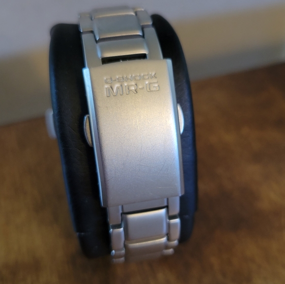 RARE 90's Vintage MR-G Stainless Steel G-Shock Digital Watch - MRG-200-7 - Picture 6 of 7